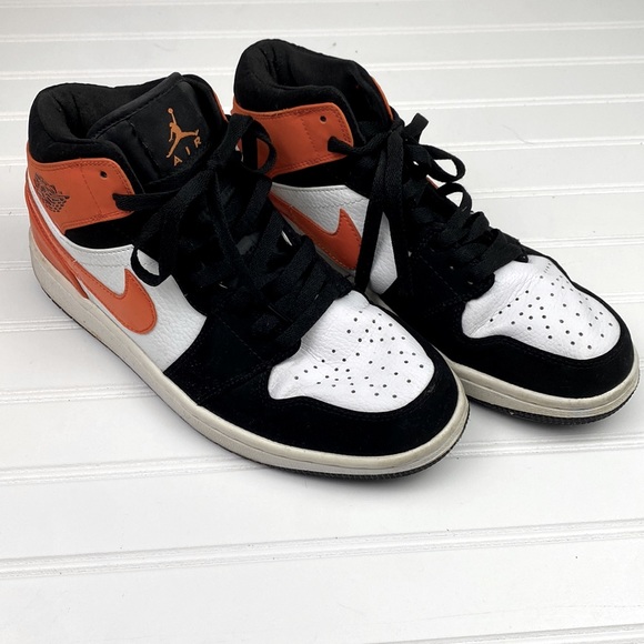 - Jordan 1 Mid Shattered Backboard Size 8 - Picture 1 of 12